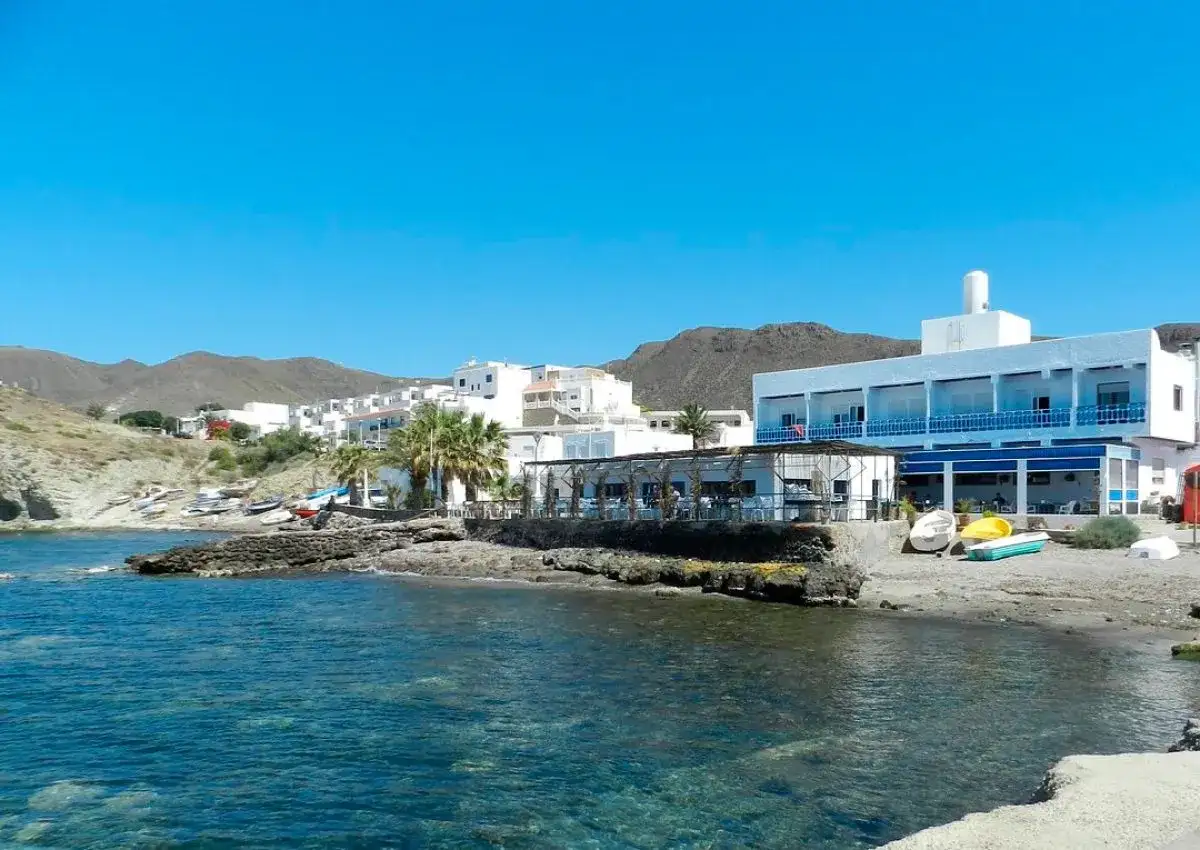 Qué hacer en La Isleta del Moro - mar, rutas y sabor local