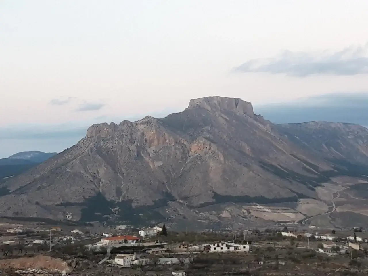 Sierra de la Muela en Vélez-Blanco - rutas y arte rupestre